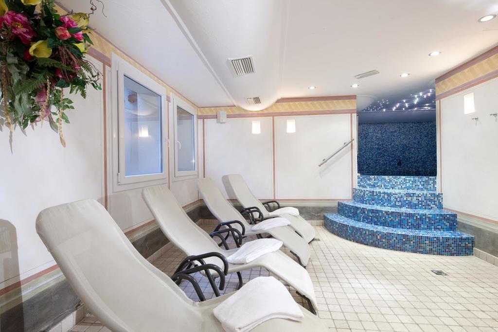Hotel Garni Laura Arabba Eksteriør billede
