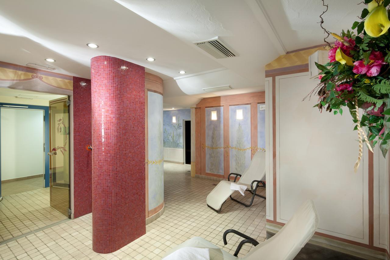 Hotel Garni Laura Arabba Eksteriør billede